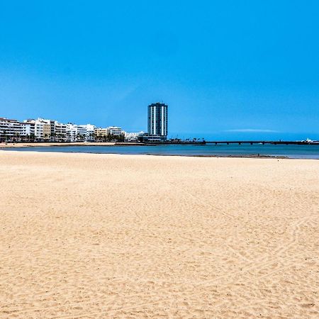 El Reducto Beach-First Line Of The Sea 阿雷西费 外观 照片